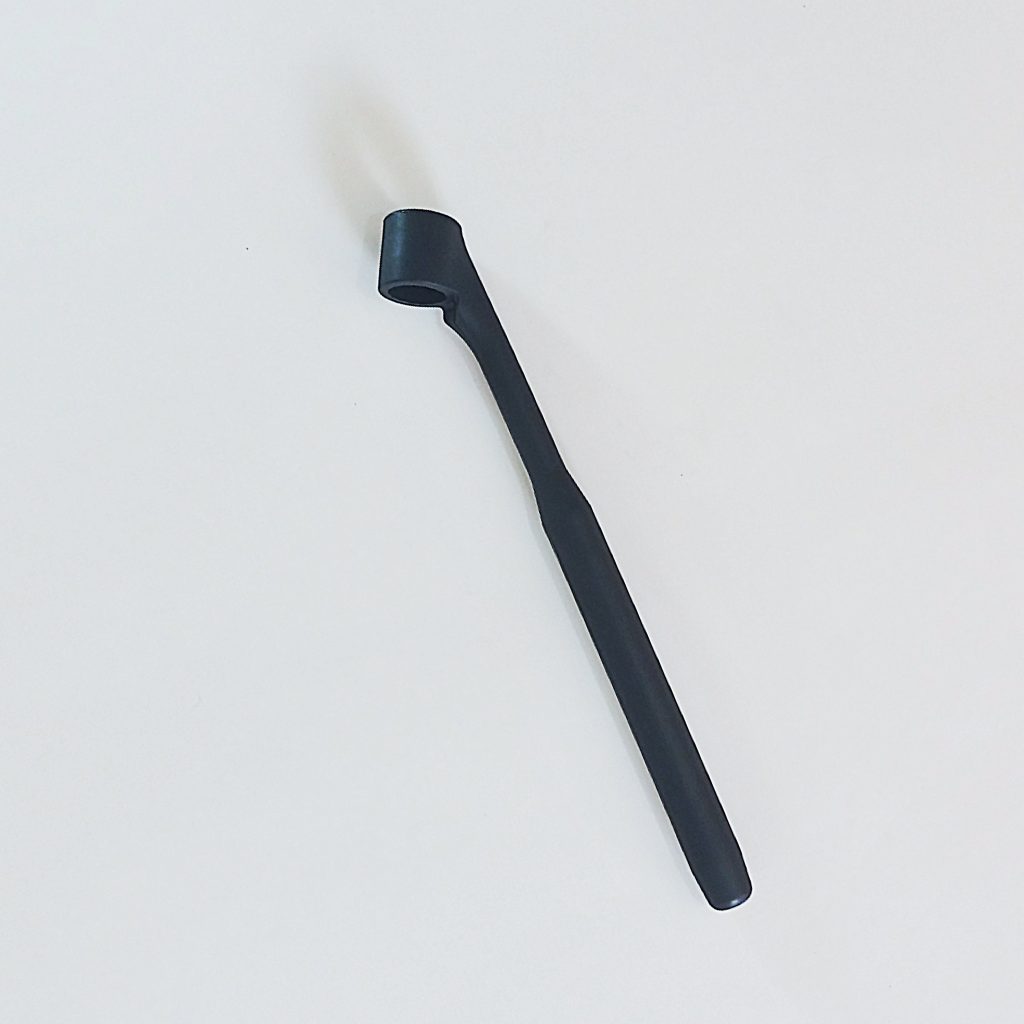 Quick Release Retainer for kiteboarding control bar loop